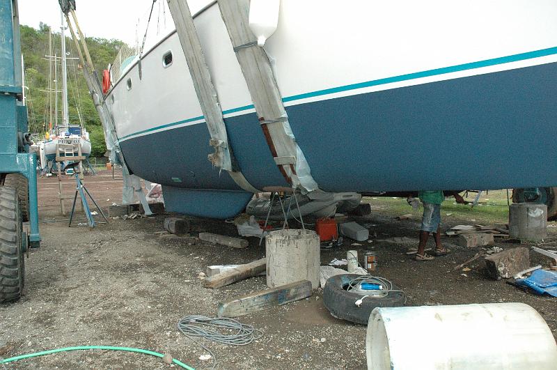 Bateau en soufrance.JPG